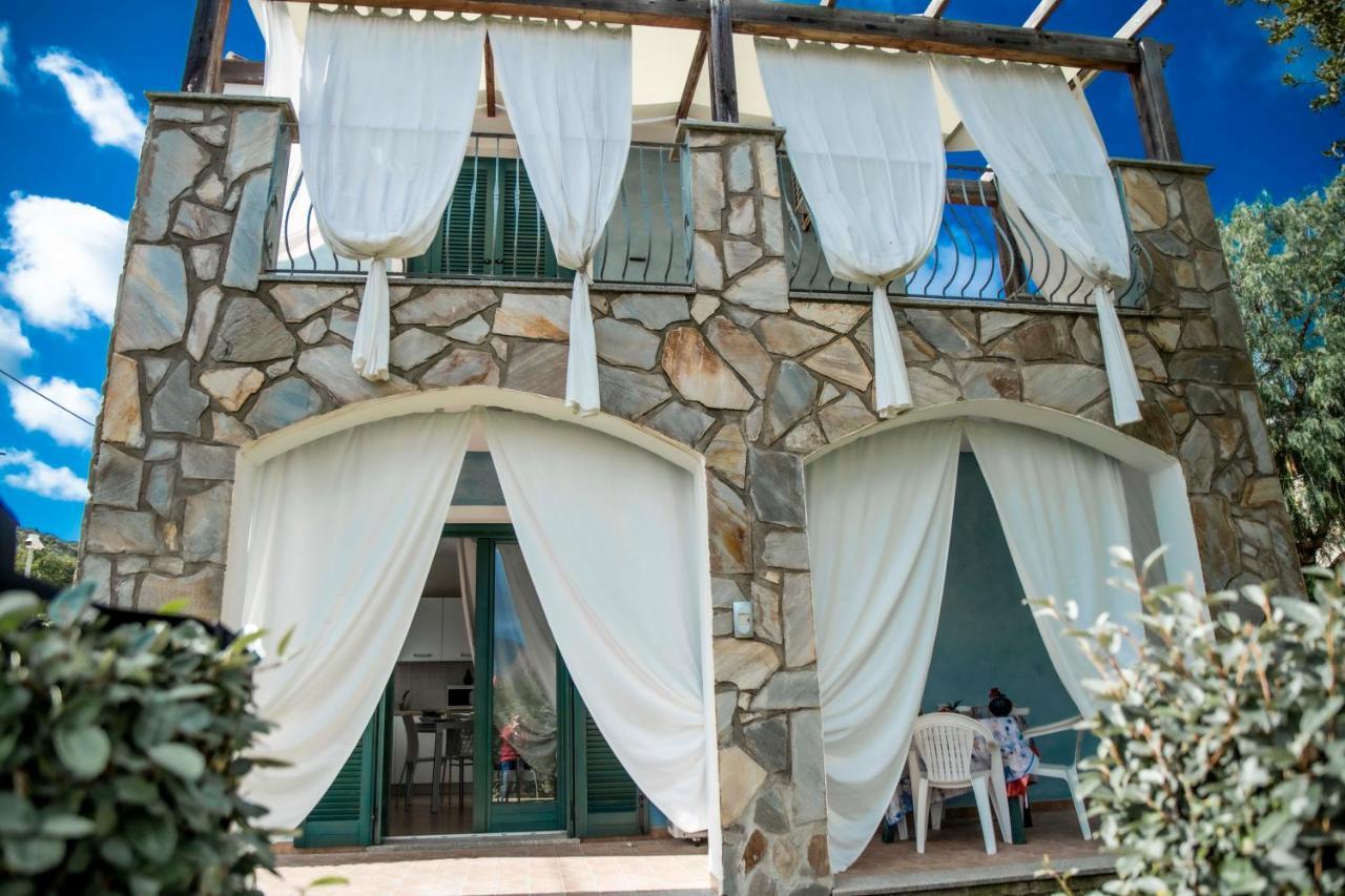 Апартаменти Sardinia Imagination - S M Coghinas T43 Pedrumalu Екстер'єр фото